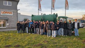 Erinnerungsfot vor der Firma Lönne PXL_20260202_074958239.MP